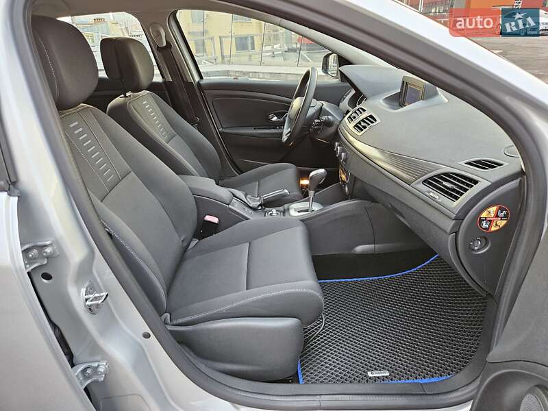 Хэтчбек Renault Megane 2010 в Днепре