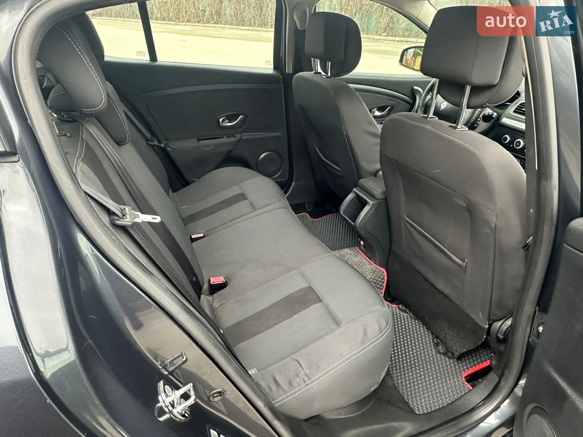 2010 Renault Megane - мініатюра 23