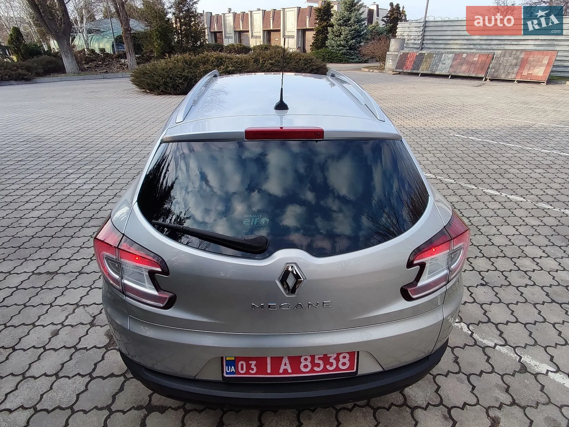 2010 Renault Megane - мініатюра 11