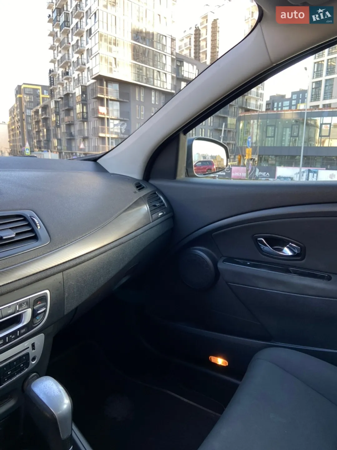 2012 Renault Megane - мініатюра 15