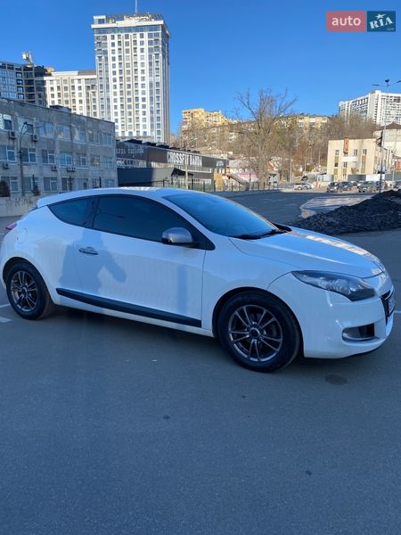 Купе Renault Megane 2011 в Киеве