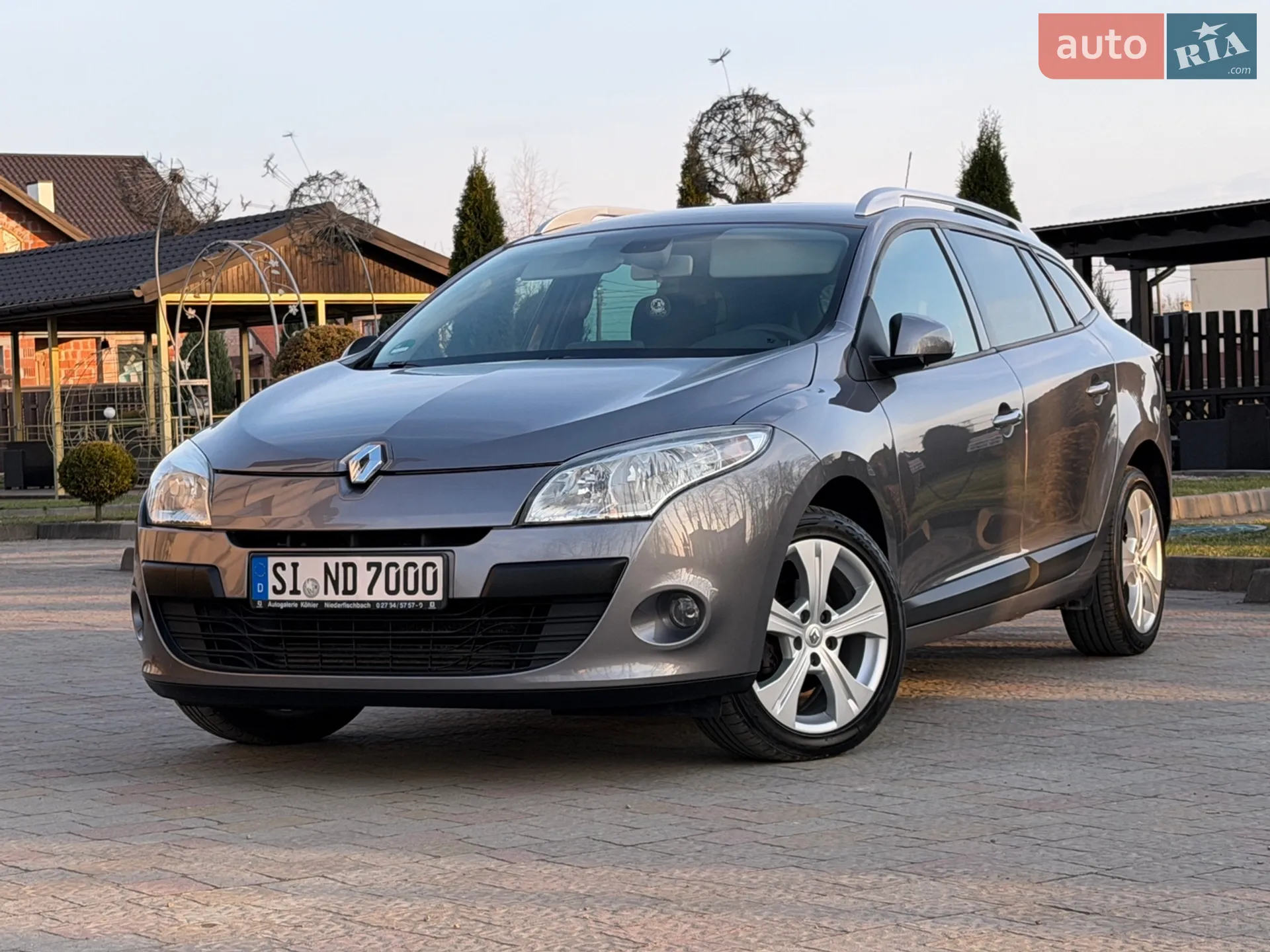 2010 Renault Megane - мініатюра 3