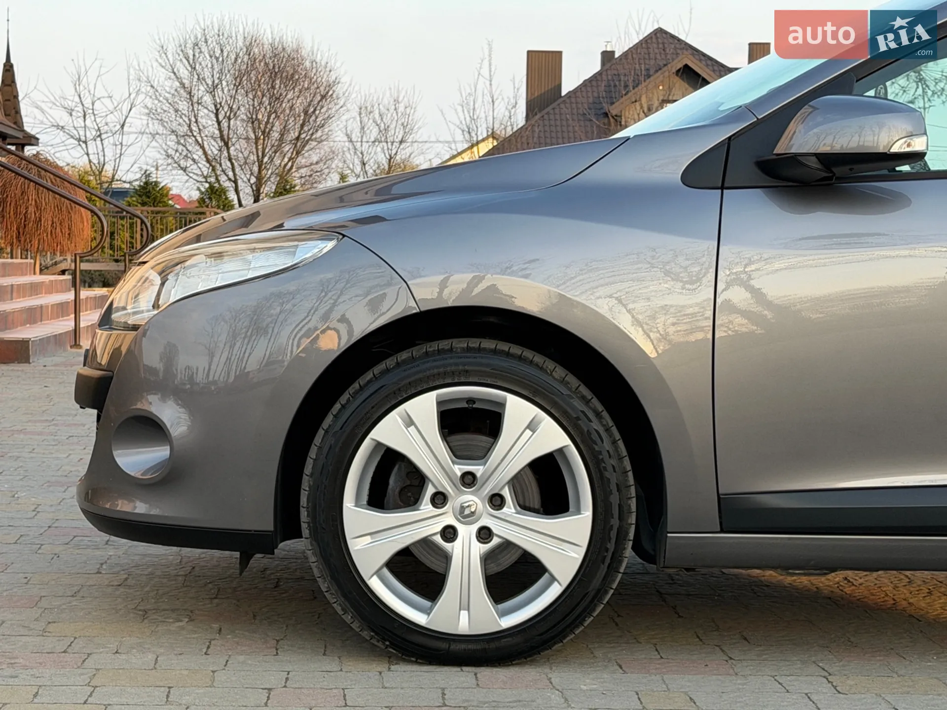 2010 Renault Megane - мініатюра 13