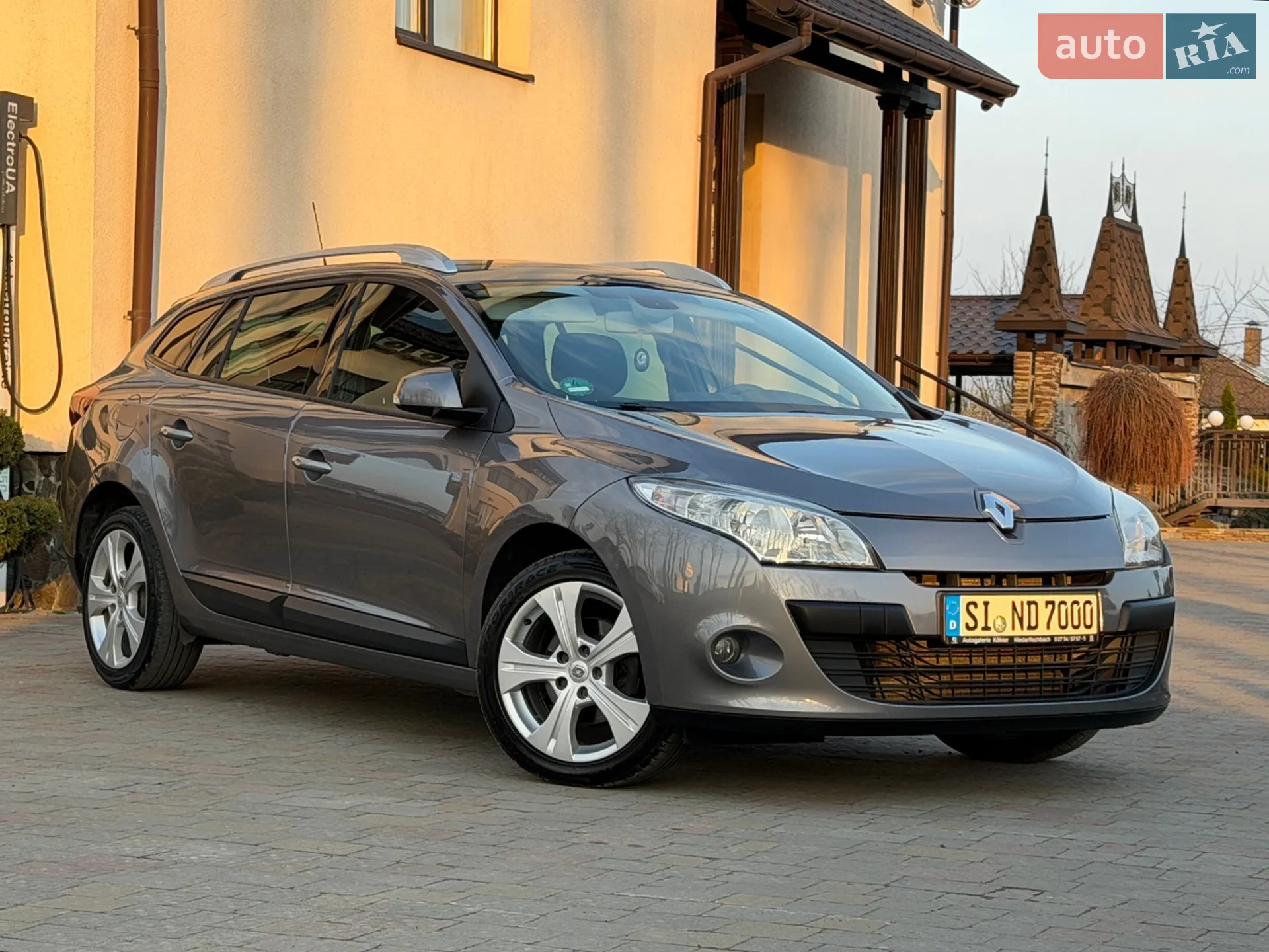 2010 Renault Megane - мініатюра 18