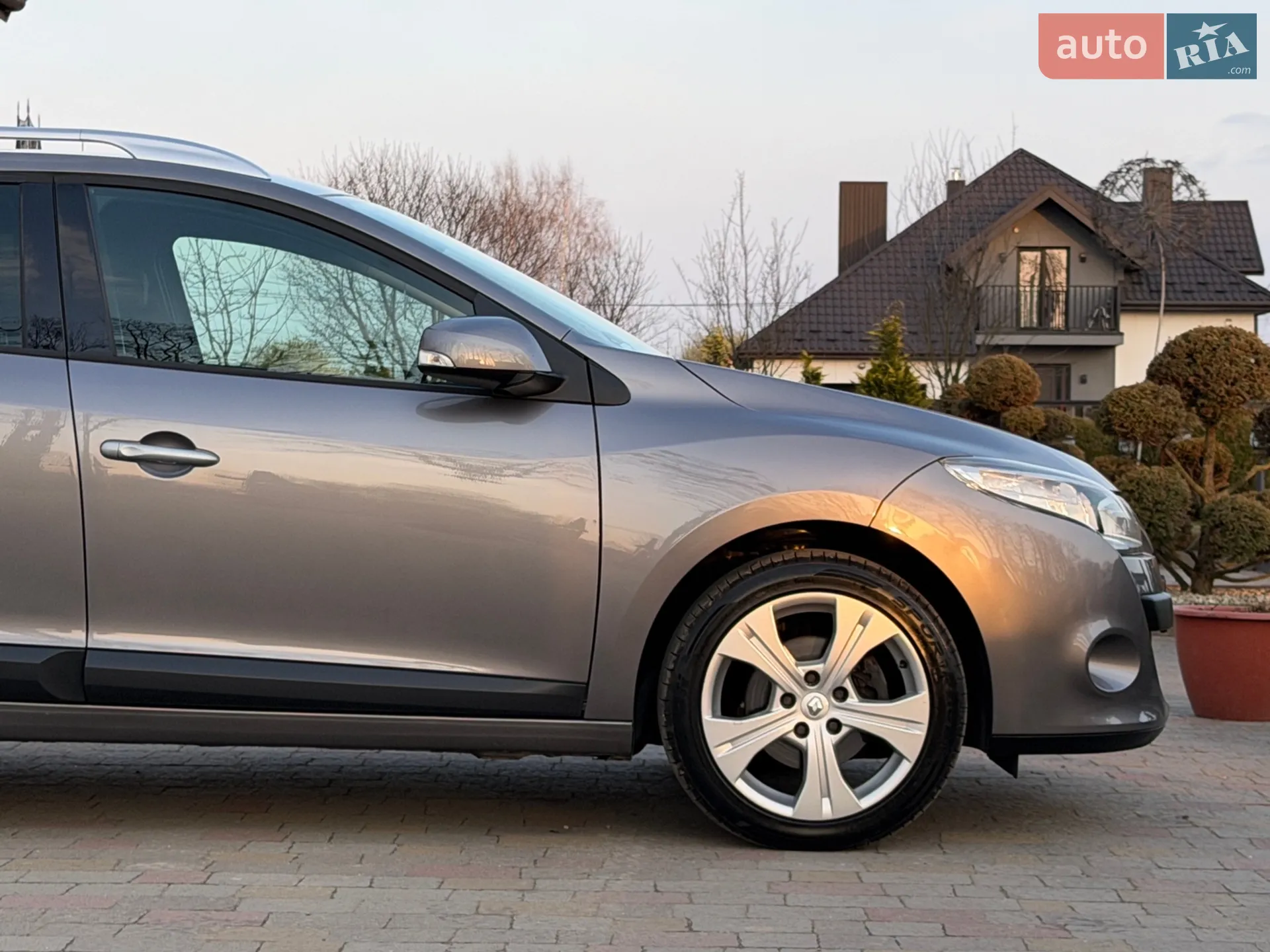 2010 Renault Megane - мініатюра 28