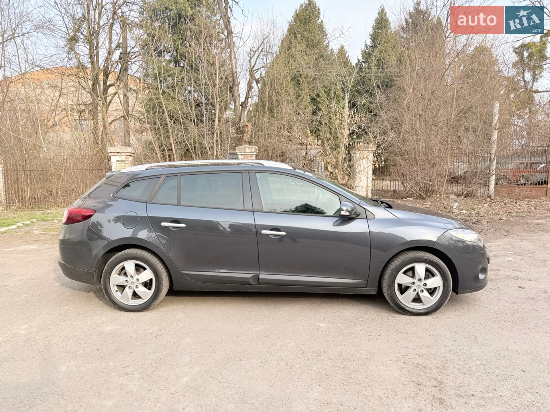 2010 Renault Megane - мініатюра 11