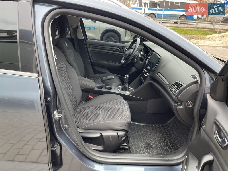 Универсал Renault Megane 2017 в Полтаве фото 36 Универсал Renault Megane 2017 в Полтаве