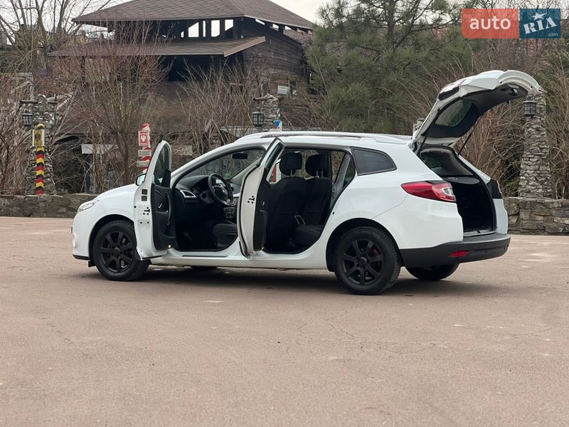 Универсал Renault Megane 2010 в Ивано-Франковске фото 15 Универсал Renault Megane 2010 в Ивано-Франковске