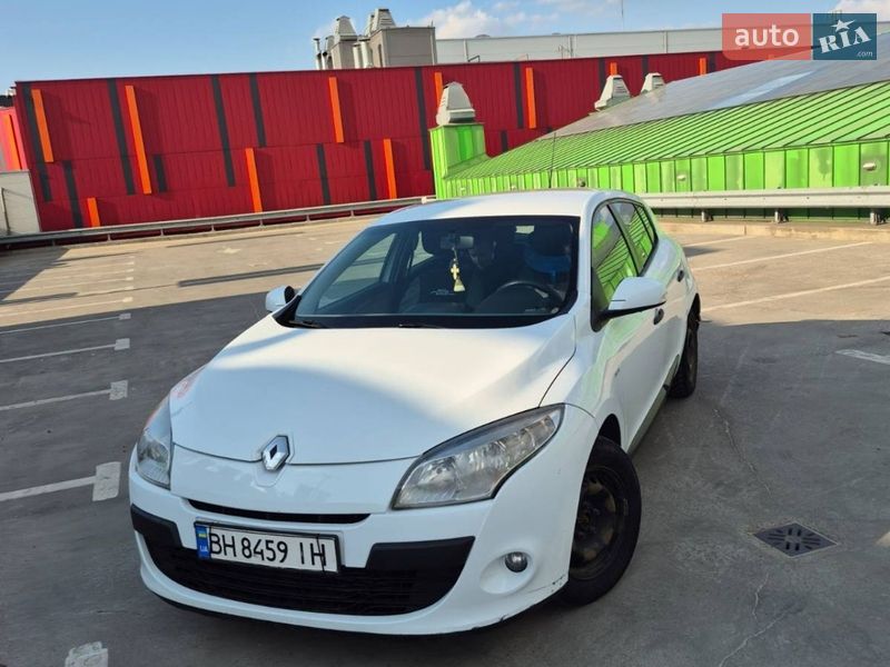 Хэтчбек Renault Megane 2011 в Киеве фото 10 Хэтчбек Renault Megane 2011 в Киеве