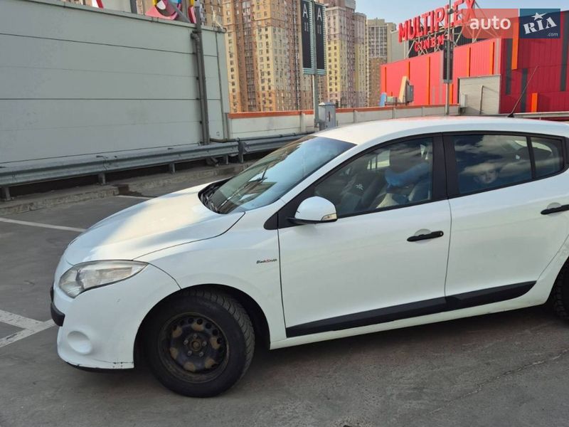 Хэтчбек Renault Megane 2011 в Киеве фото 13 Хэтчбек Renault Megane 2011 в Киеве