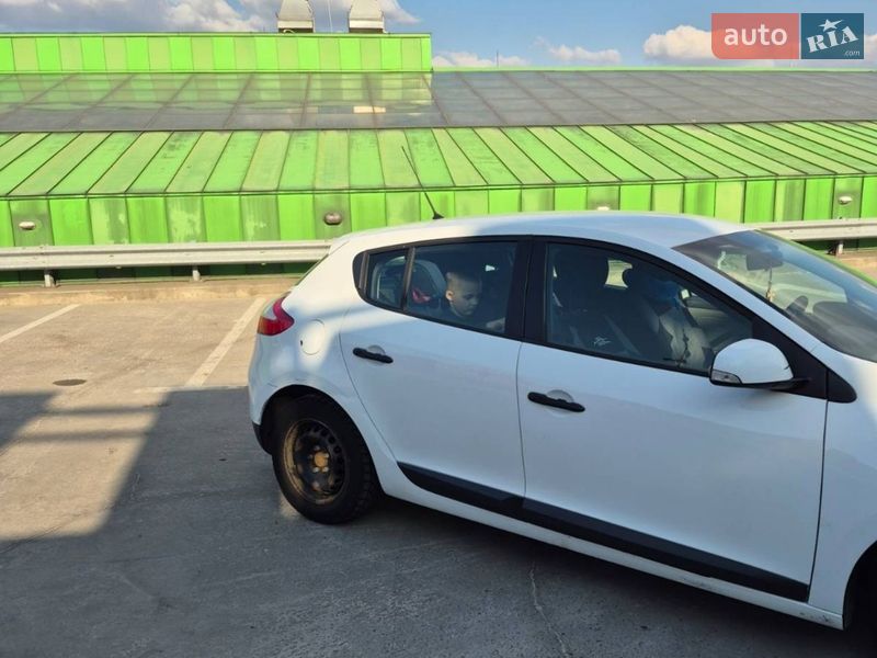 Хэтчбек Renault Megane 2011 в Киеве фото 17 Хэтчбек Renault Megane 2011 в Киеве