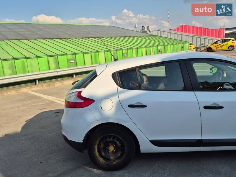 Хэтчбек Renault Megane 2011 в Киеве фото 23 Хэтчбек Renault Megane 2011 в Киеве