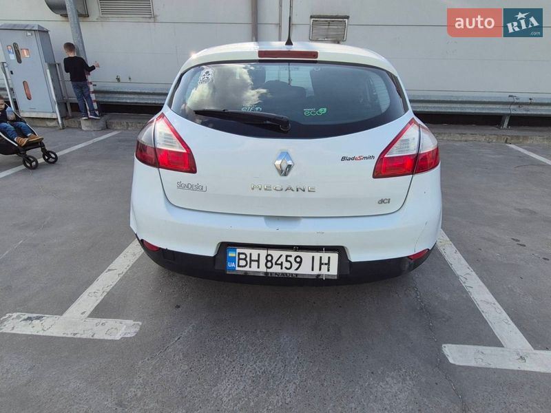 Хэтчбек Renault Megane 2011 в Киеве фото 44 Хэтчбек Renault Megane 2011 в Киеве