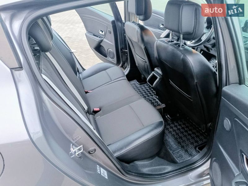 Хэтчбек Renault Megane 2012 в Дубно фото 18 Хэтчбек Renault Megane 2012 в Дубно