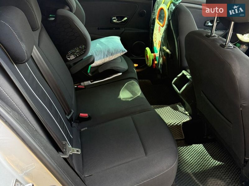 Универсал Renault Megane 2012 в Киеве фото 15 Универсал Renault Megane 2012 в Киеве