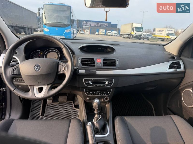 Хэтчбек Renault Megane 2008 в Киеве фото 5 Хэтчбек Renault Megane 2008 в Киеве