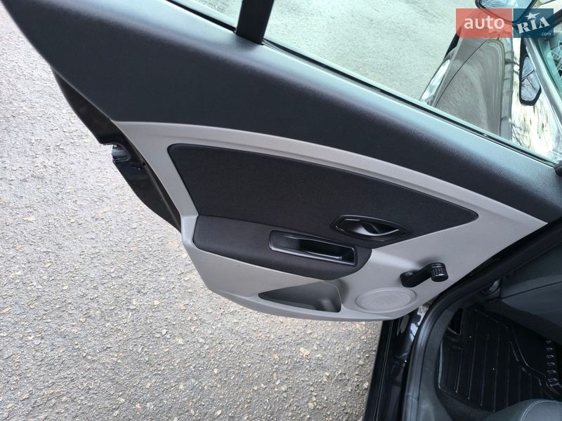 Хэтчбек Renault Megane 2011 в Теплике