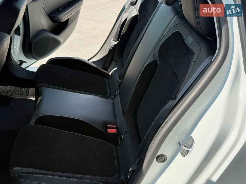 Универсал Renault Megane 2019 в Броварах фото 50 Универсал Renault Megane 2019 в Броварах