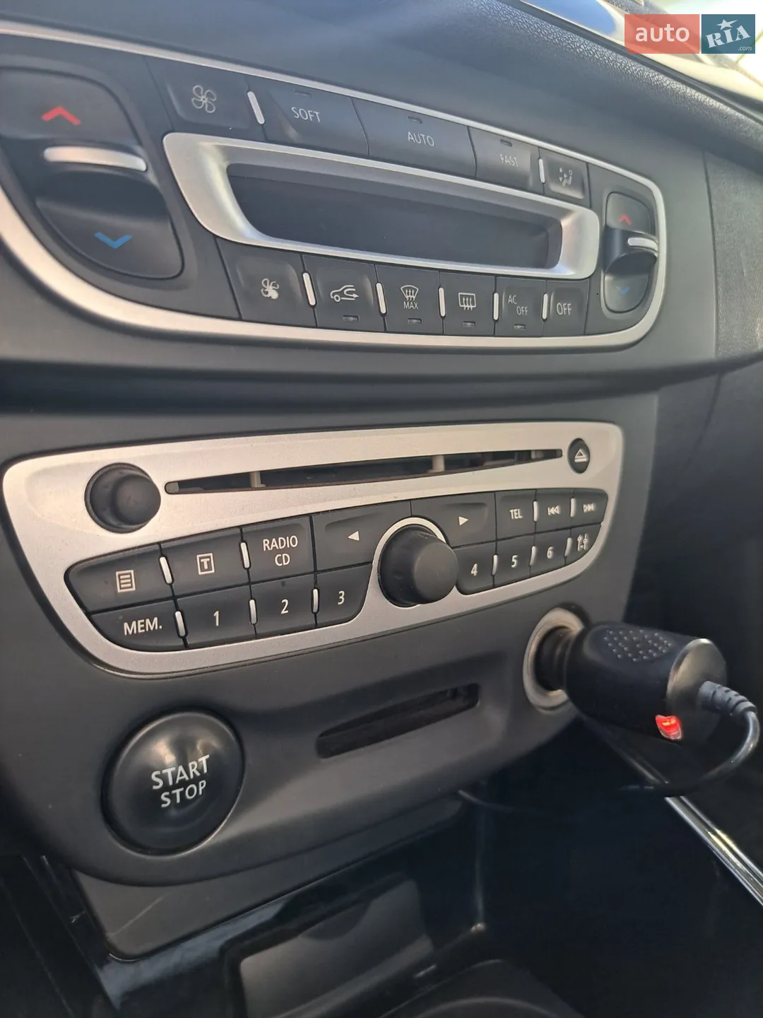2011 Renault Megane - мініатюра 9