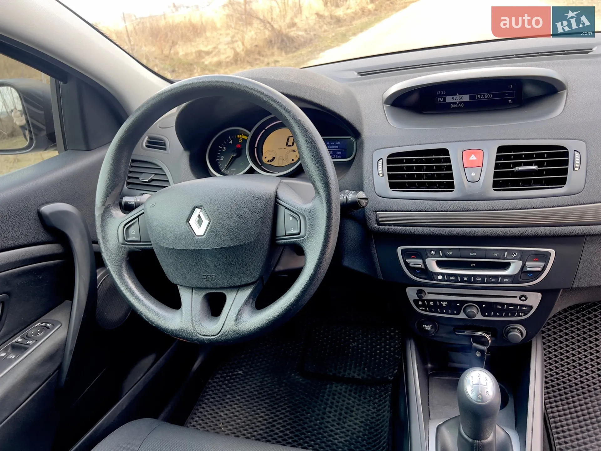 2010 Renault Megane - мініатюра 16