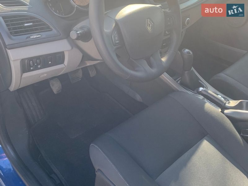 Хэтчбек Renault Megane 2011 в Виннице фото 34 Хэтчбек Renault Megane 2011 в Виннице