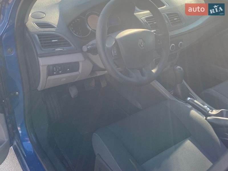 Хэтчбек Renault Megane 2011 в Виннице фото 35 Хэтчбек Renault Megane 2011 в Виннице
