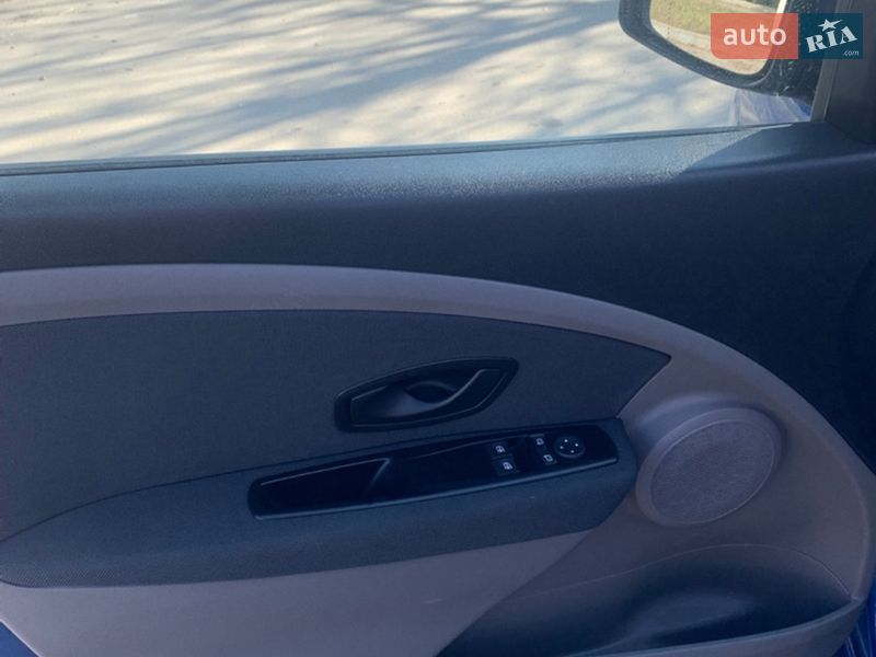 Хэтчбек Renault Megane 2011 в Виннице фото 28 Хэтчбек Renault Megane 2011 в Виннице