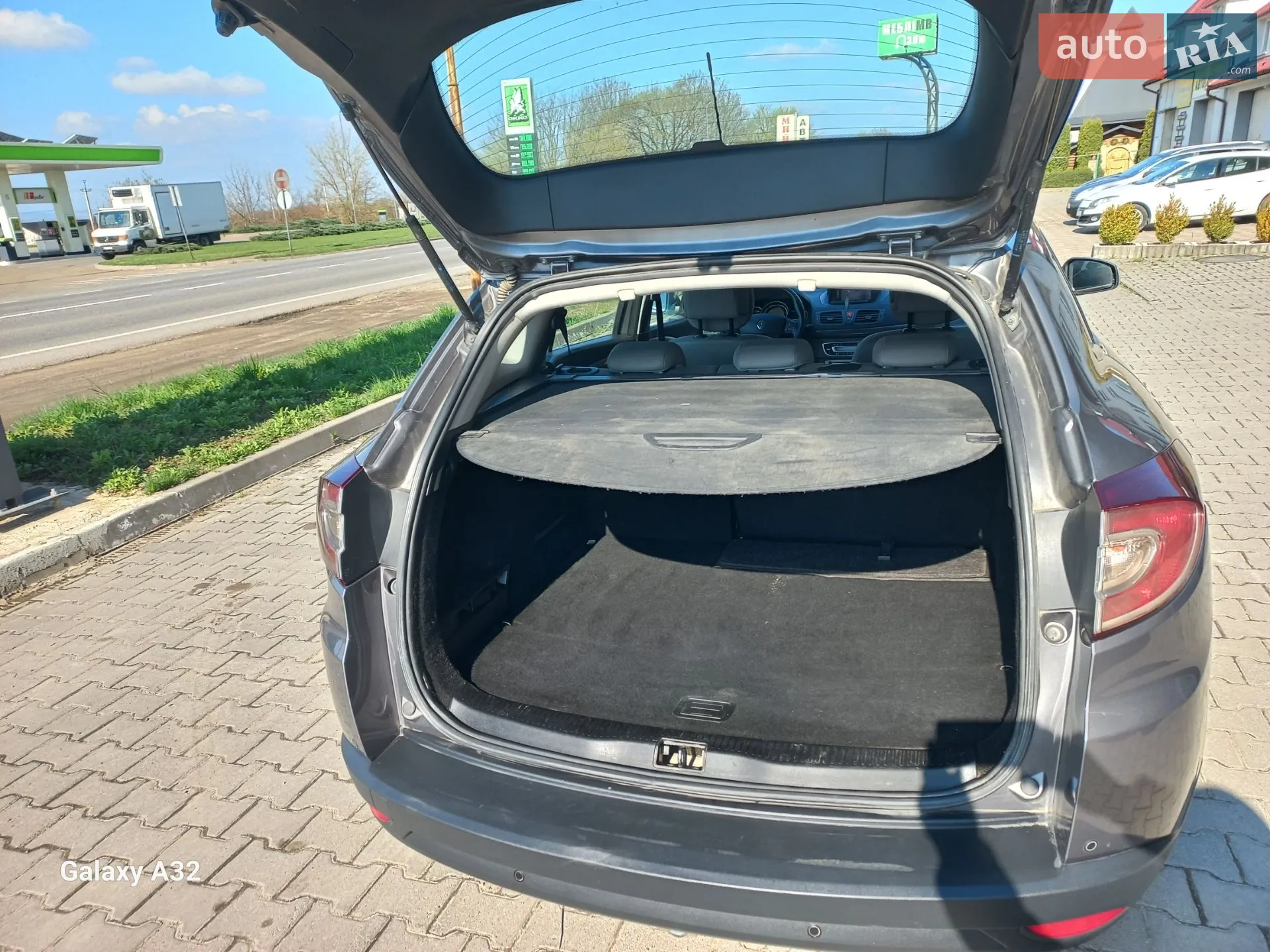 2010 Renault Megane - мініатюра 17