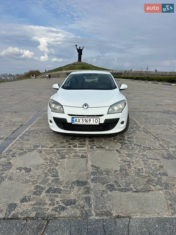 2011 Renault Megane - мініатюра 9