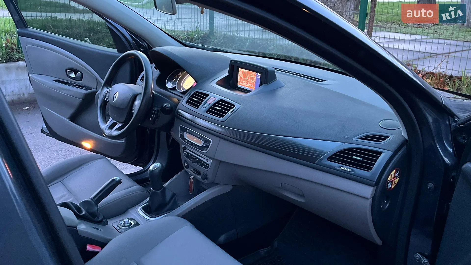 2010 Renault Megane - мініатюра 44