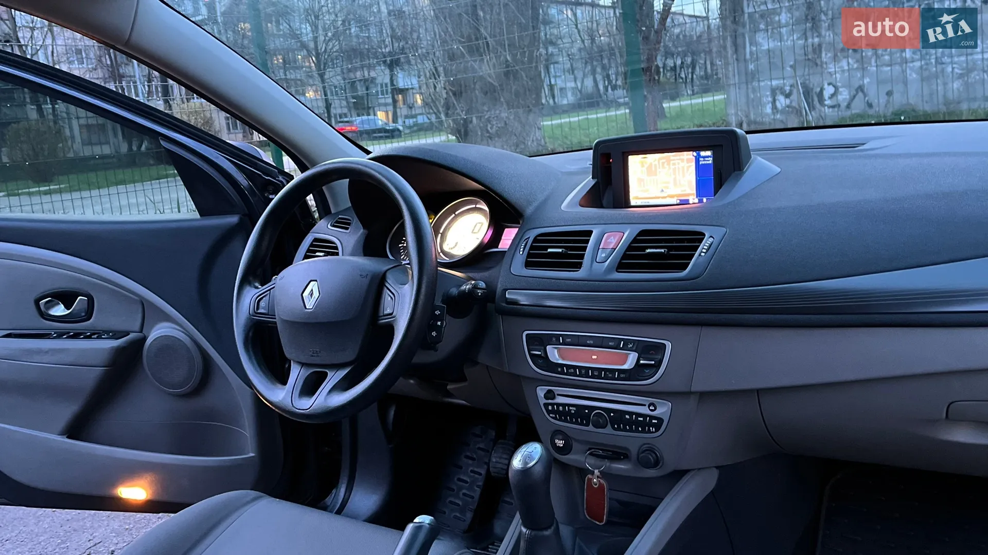2010 Renault Megane - мініатюра 49