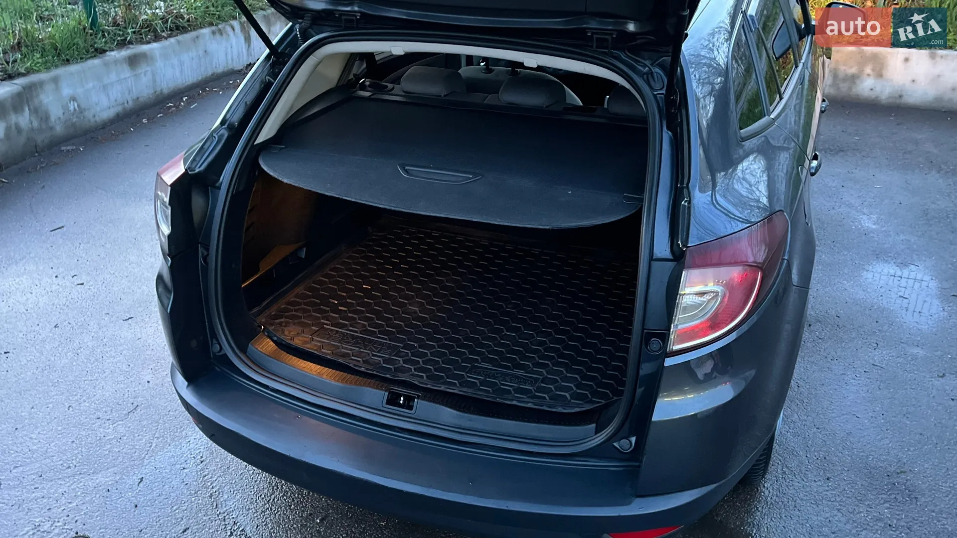2010 Renault Megane - мініатюра 61