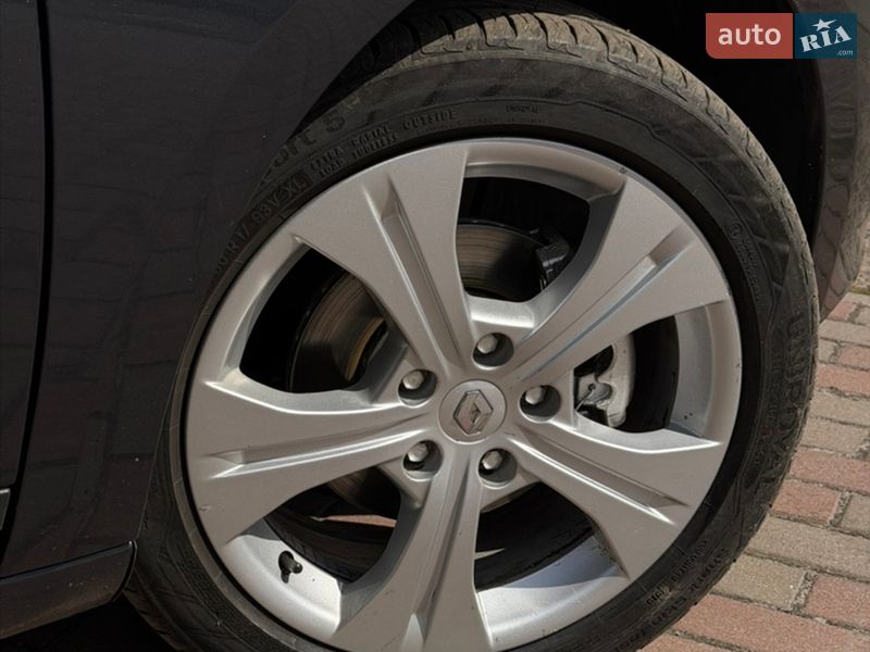 Хэтчбек Renault Megane 2008 в Ромнах фото 16 Хэтчбек Renault Megane 2008 в Ромнах