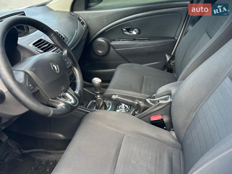 Універсал Renault Megane 2015 в Кривому Розі фото 32 Універсал Renault Megane 2015 в Кривому Розі