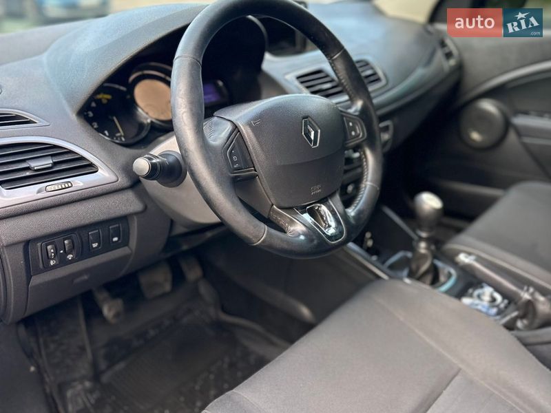 Універсал Renault Megane 2015 в Кривому Розі фото 39 Універсал Renault Megane 2015 в Кривому Розі
