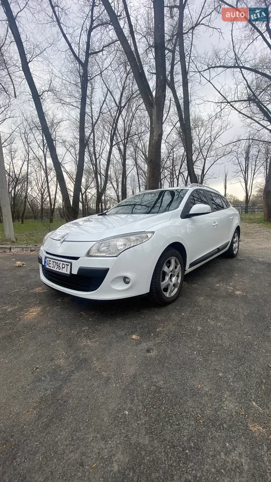 2011 Renault Megane - мініатюра 25