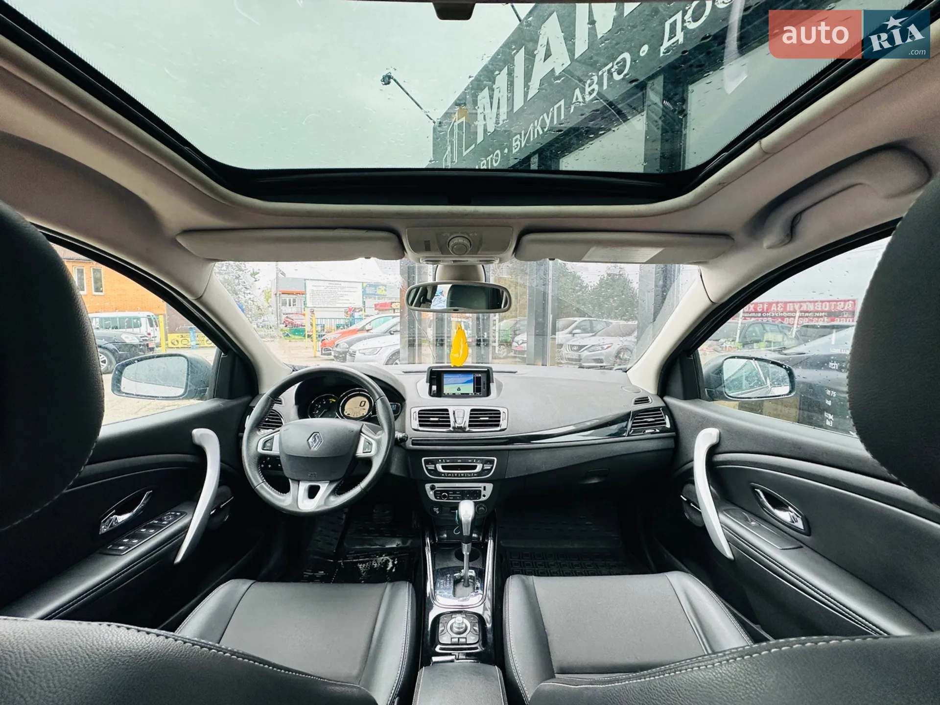 2012 Renault Megane - мініатюра 25