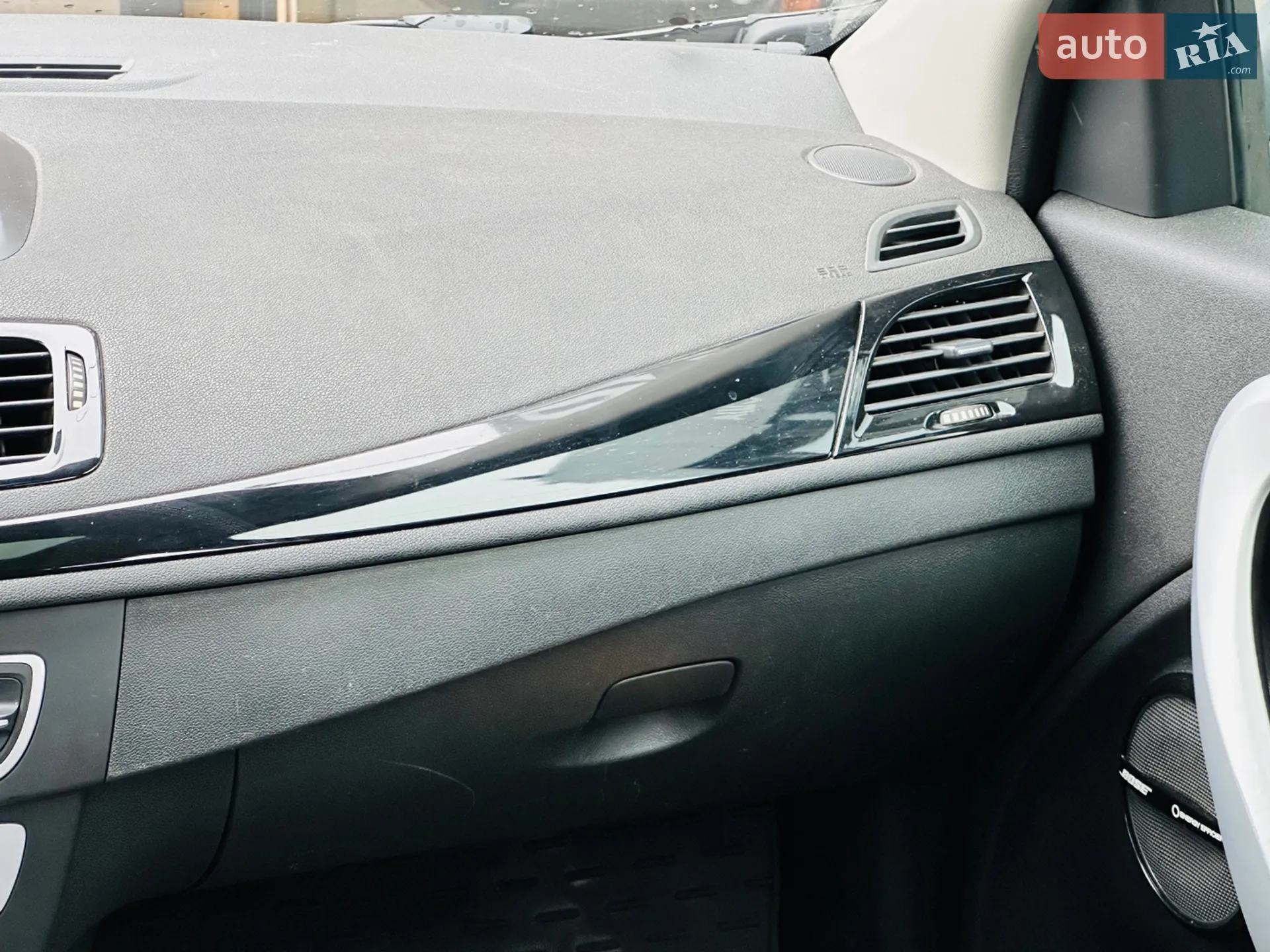 2012 Renault Megane - мініатюра 30