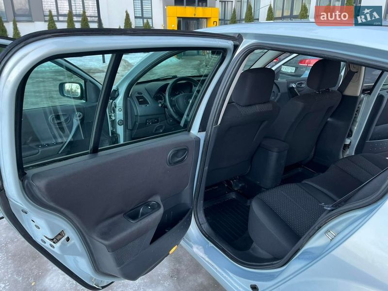 Хетчбек Renault Megane 2004 в Кам'янець-Подільському фото 13 Хетчбек Renault Megane 2004 в Кам'янець-Подільському