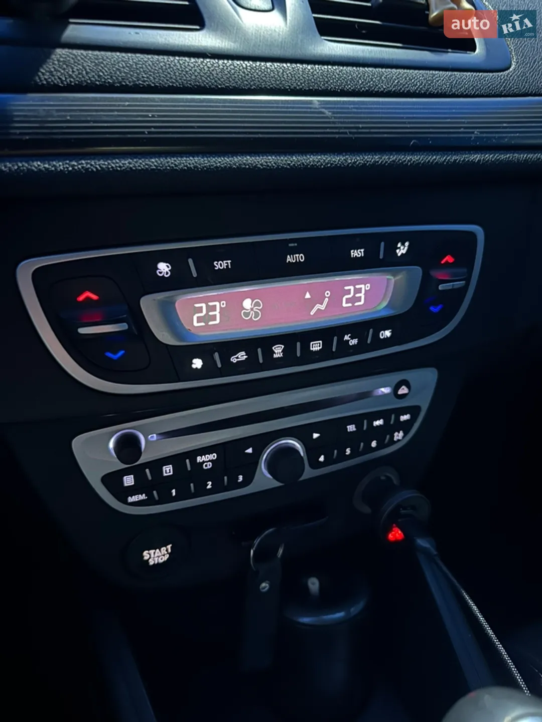 2010 Renault Megane - мініатюра 19