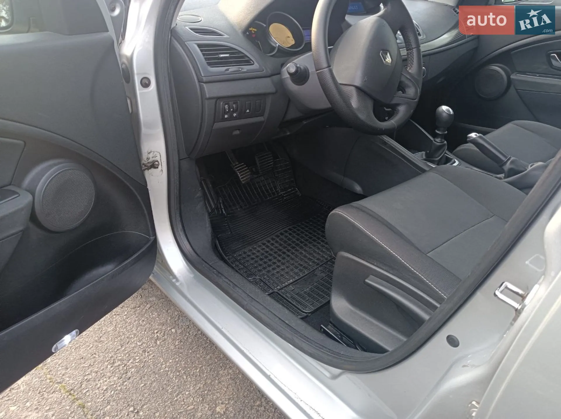 2010 Renault Megane - мініатюра 44