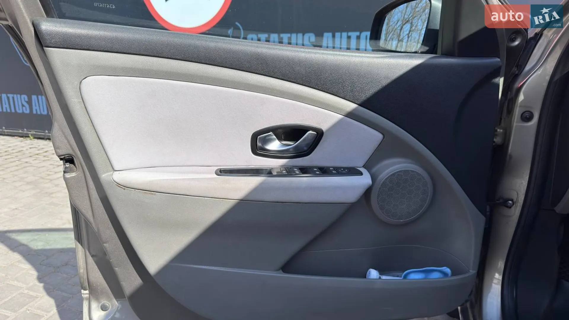 2010 Renault Megane - мініатюра 13