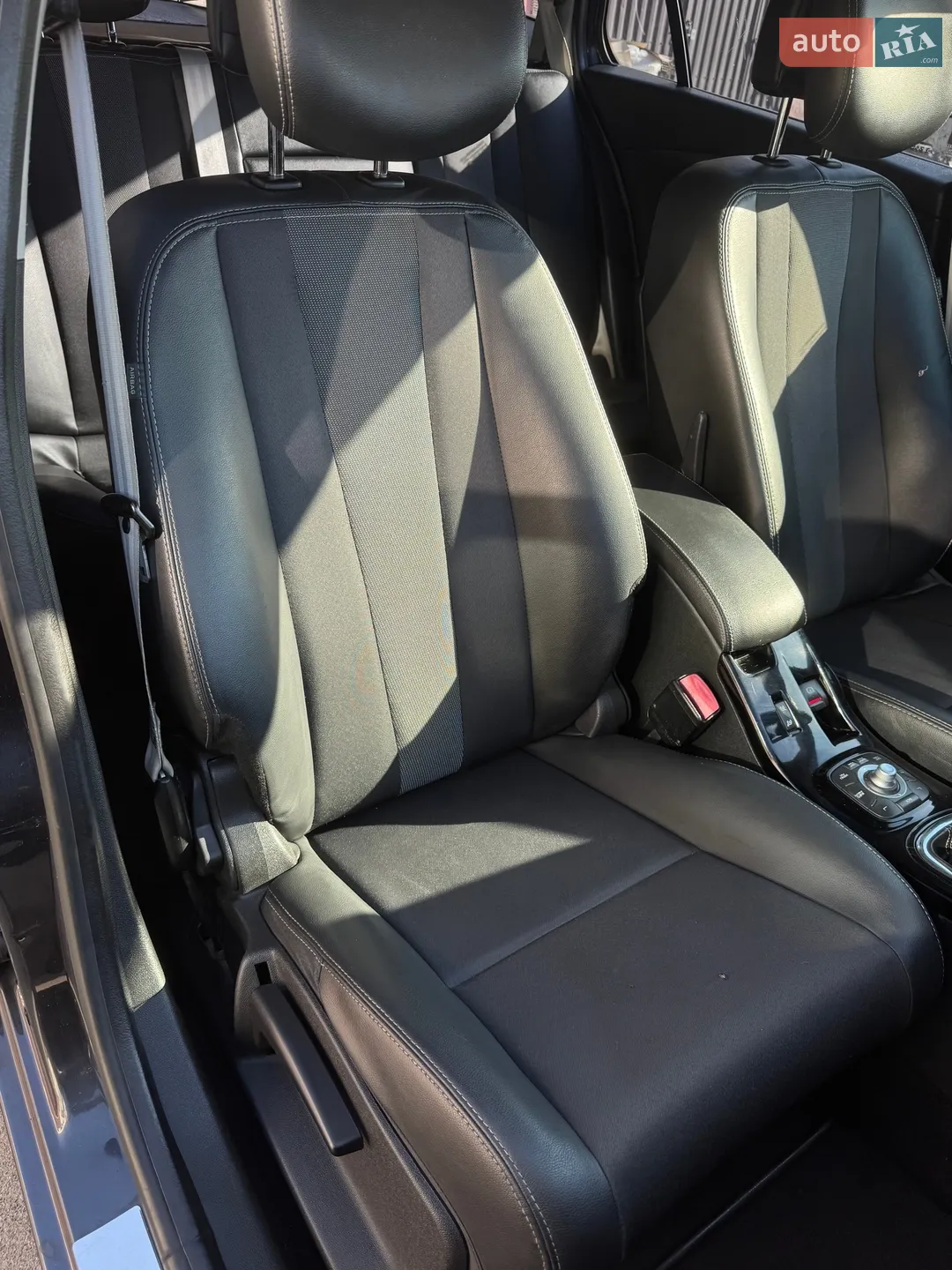 2012 Renault Megane - мініатюра 28