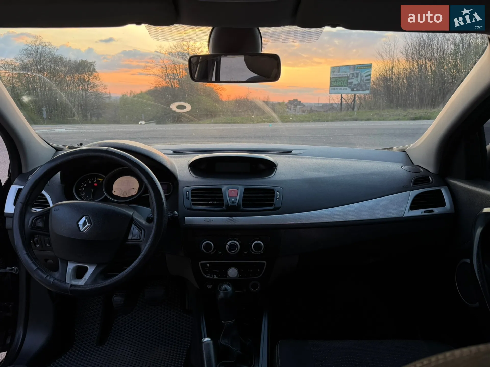 2010 Renault Megane - мініатюра 17