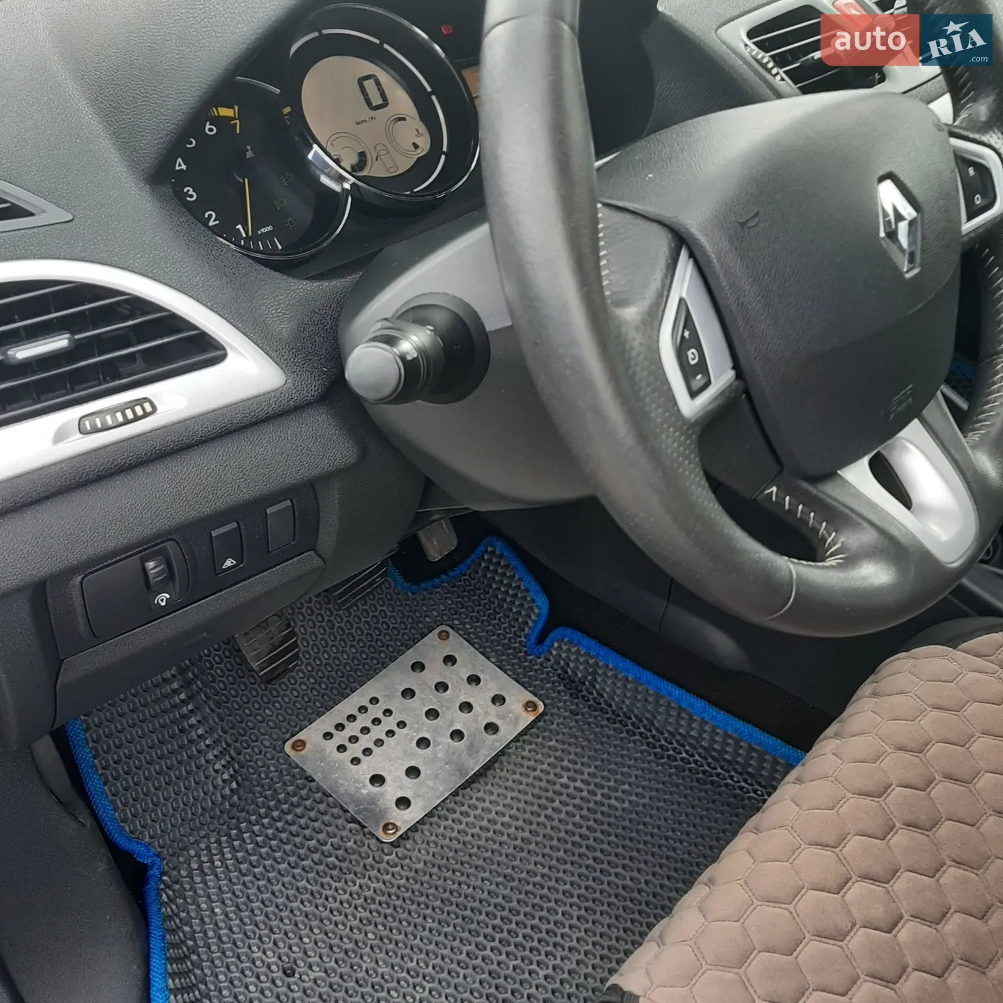 2012 Renault Megane - мініатюра 30