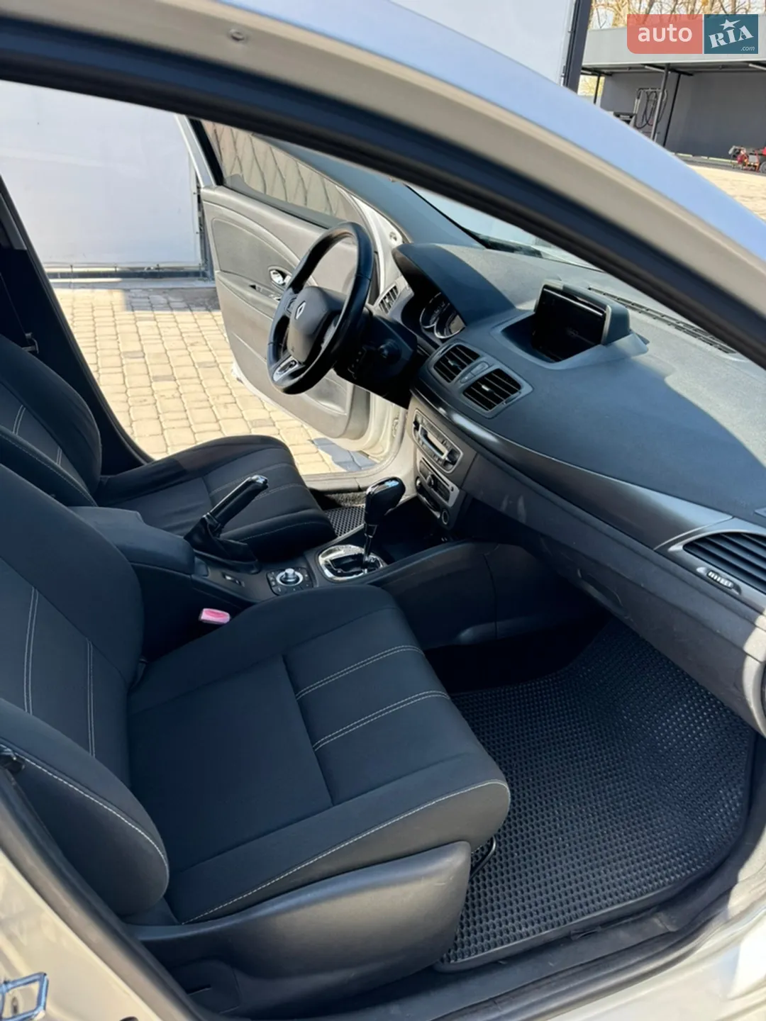 2014 Renault Megane - мініатюра 9