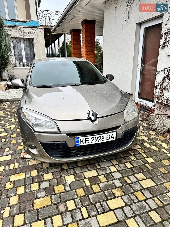2011 Renault Megane - мініатюра 12