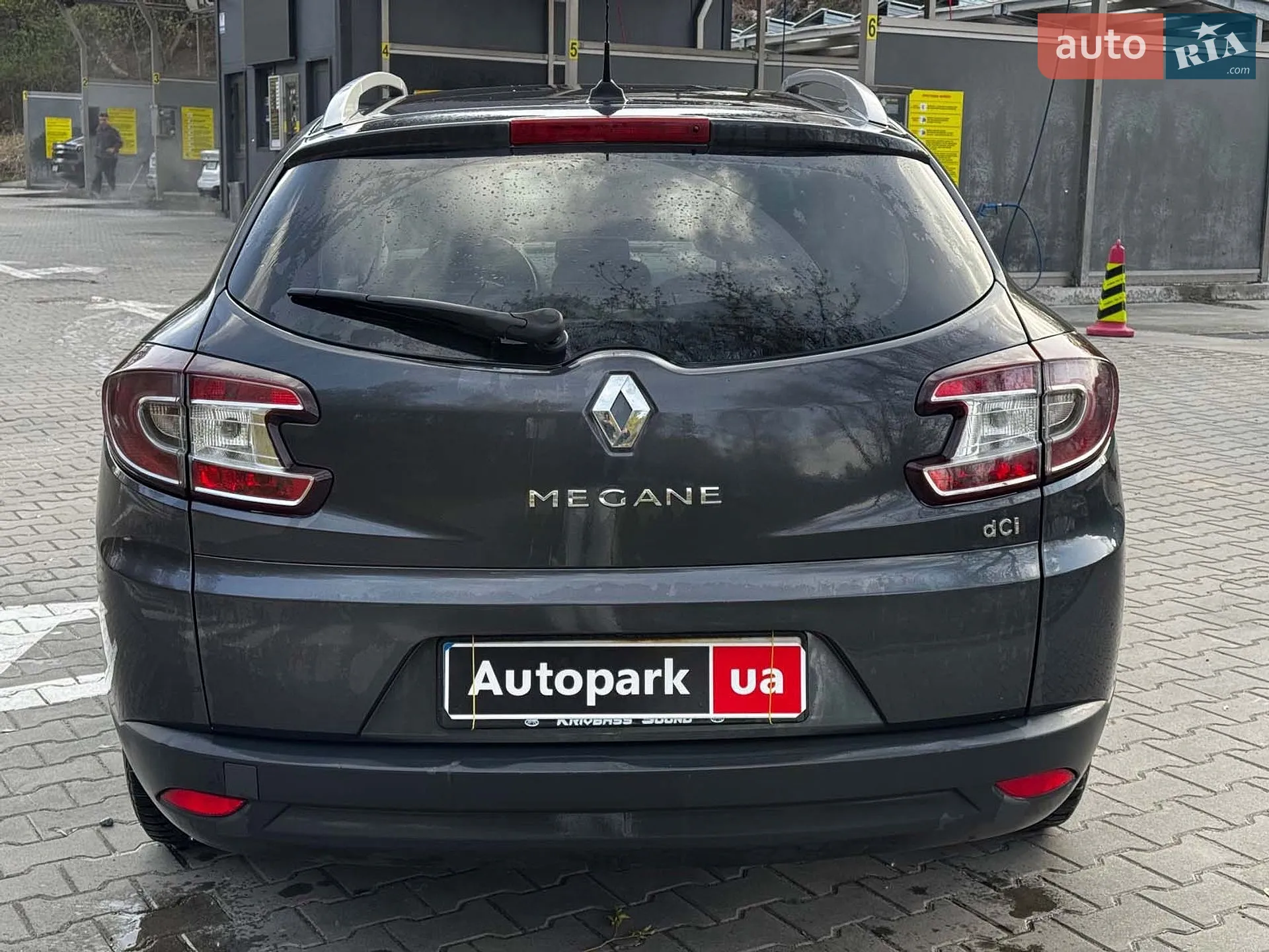 2010 Renault Megane - мініатюра 8