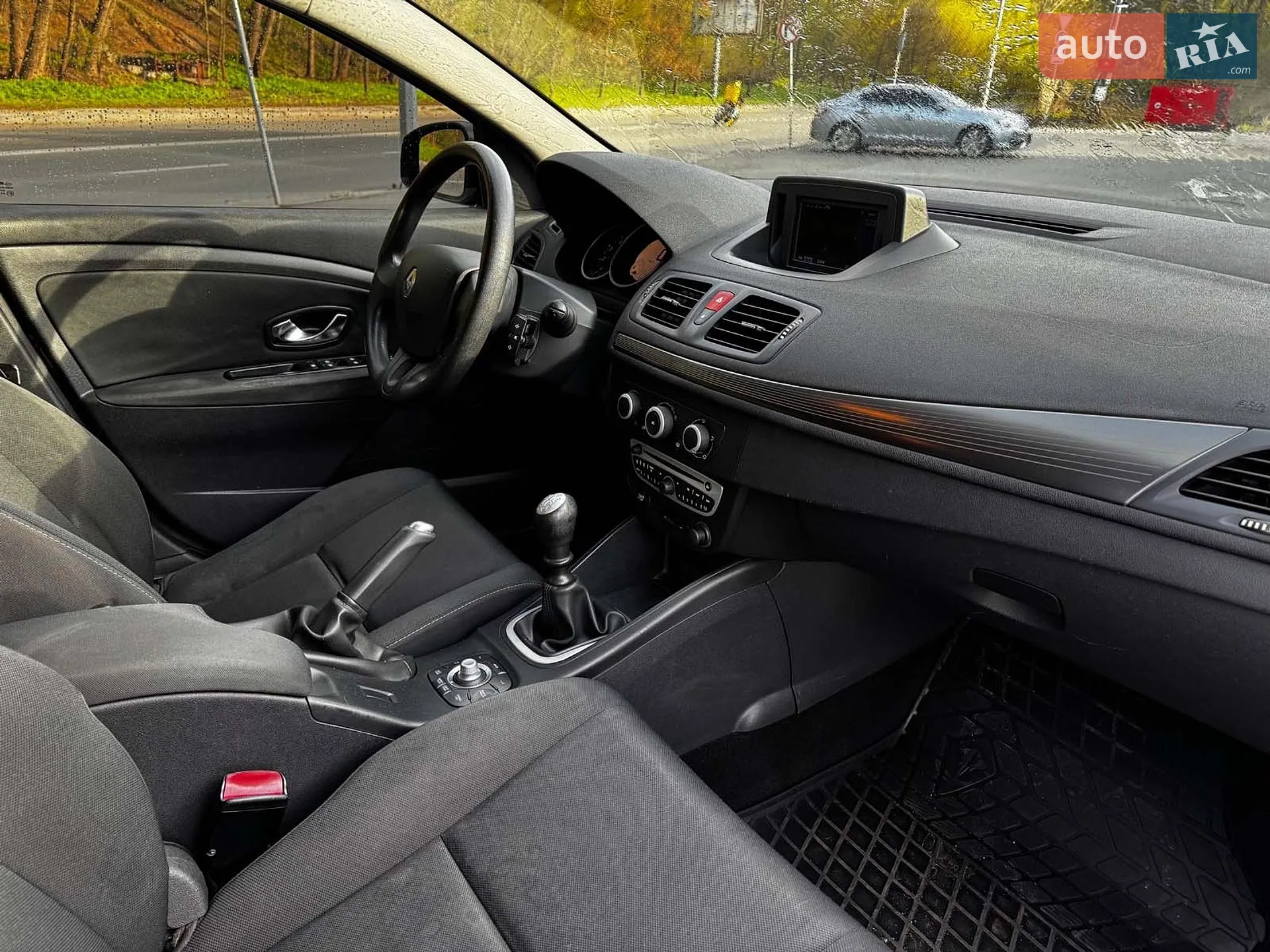 2010 Renault Megane - мініатюра 27
