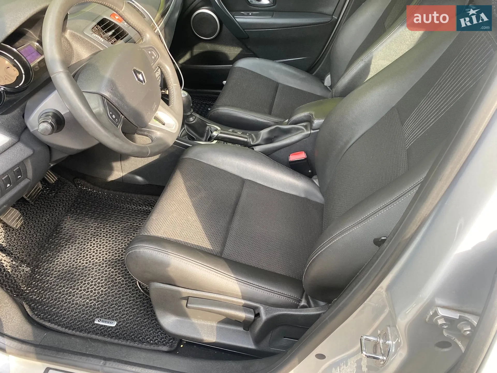 2010 Renault Megane - мініатюра 18